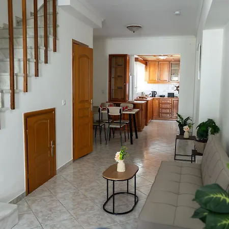 Nerina & Maisonette Apartment *